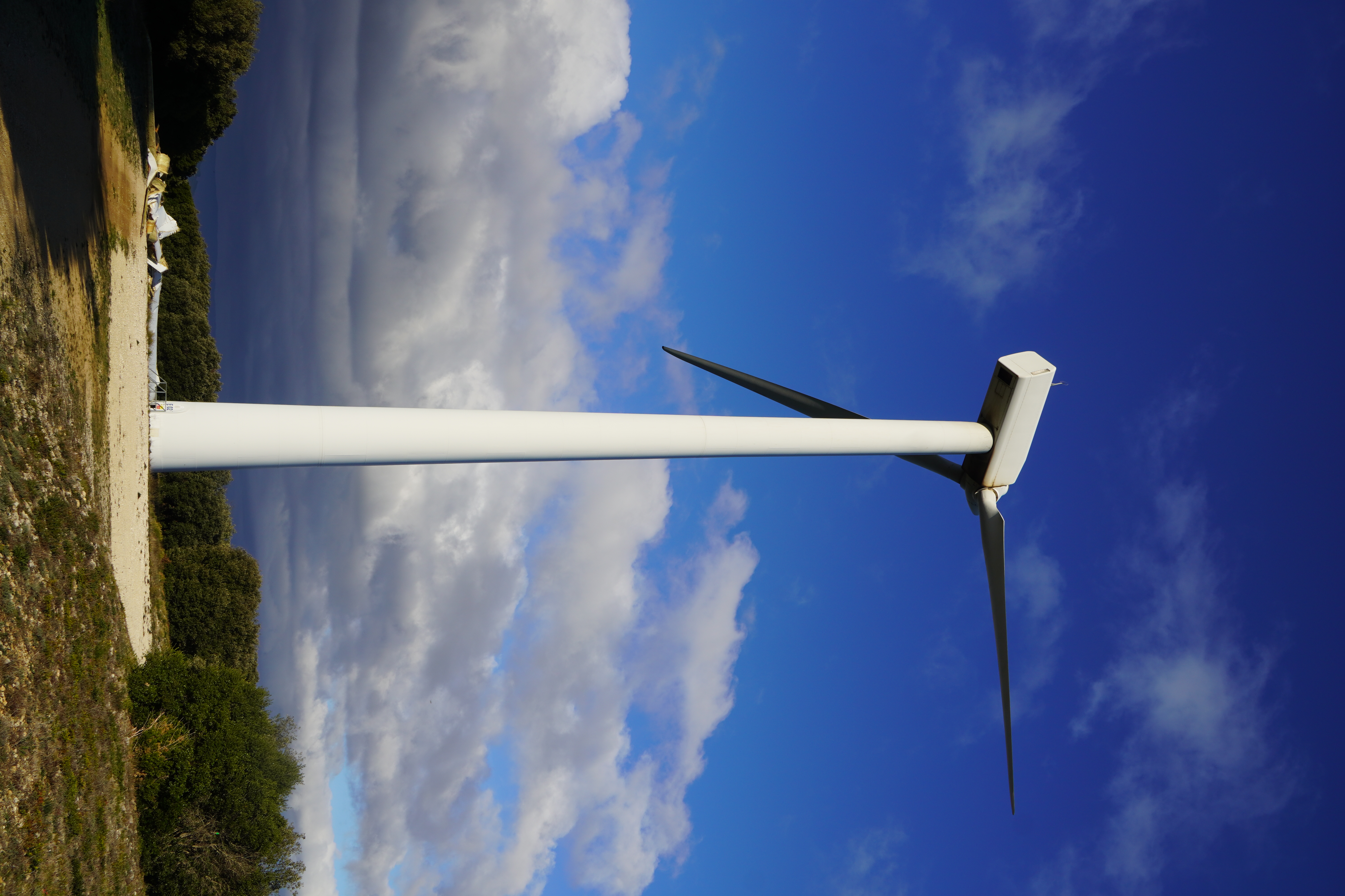 Chute d'une pale d'éolienne - ALPIQ ENERGIE FRANCE - Roussas (26)