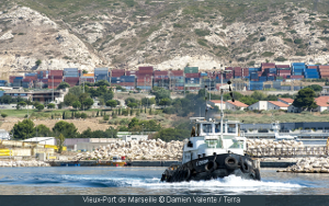 ILLUSTRATION : Transport maritime, ports, logistique et grands corridors de fret européen en hommage à Claude Gressier. Vieux-Port de Marseille © Damien Valente / Terra